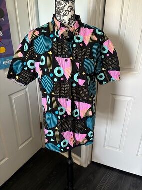 Men's Black Geometric Print Short-Sleeve Shirt - Pink & Teal
